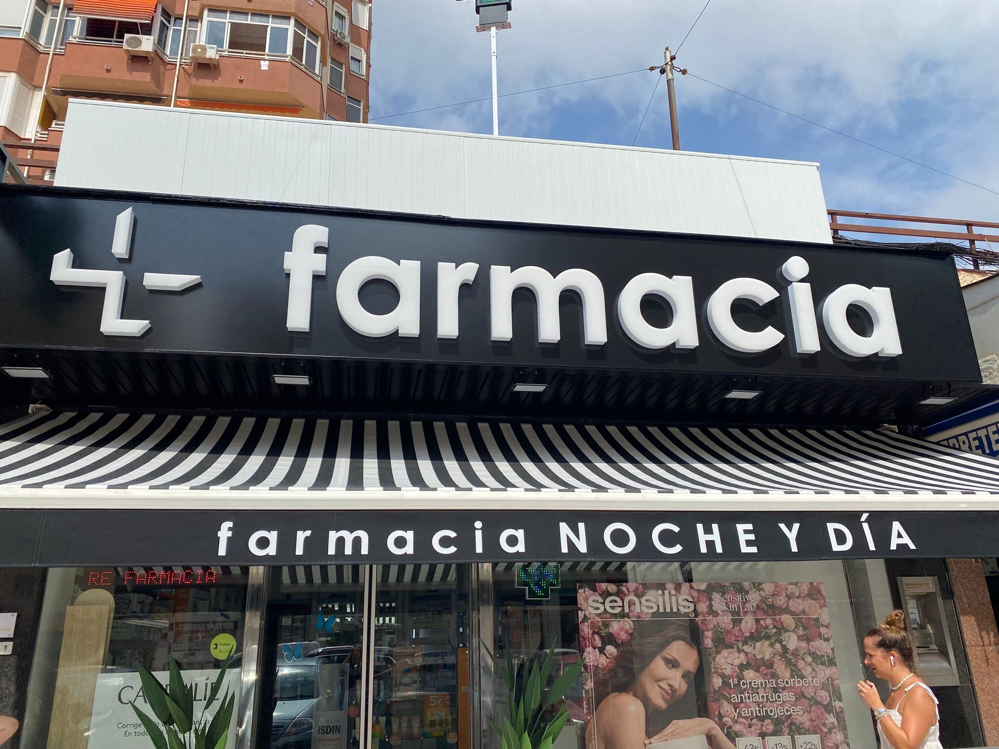Farmacia en Torremolinos Noche y Día